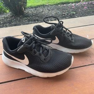 Girls Black Nike Sneakers